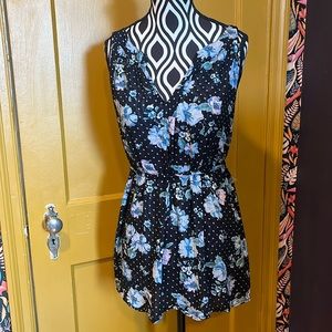 Light weight blue and pink Motherhood Maternity tie back blouse Size XL